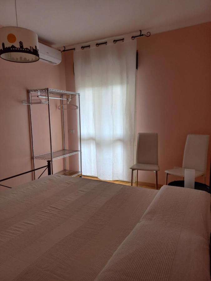 A Un Passo Da... B&B Elmas Eksteriør bilde